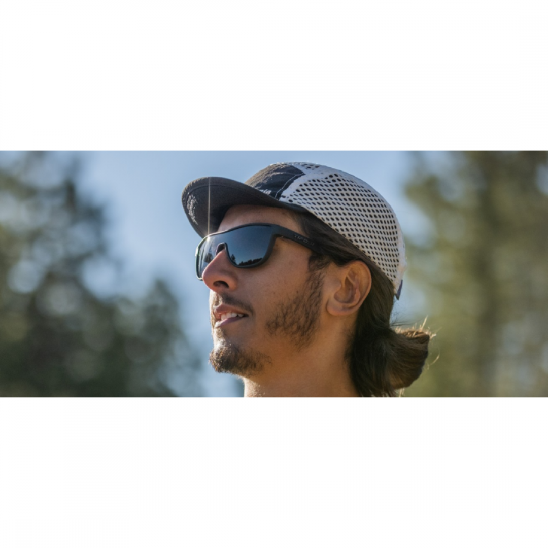 TIFOSI SIZZLE BLAKOUT SMOKE SUNGLASS