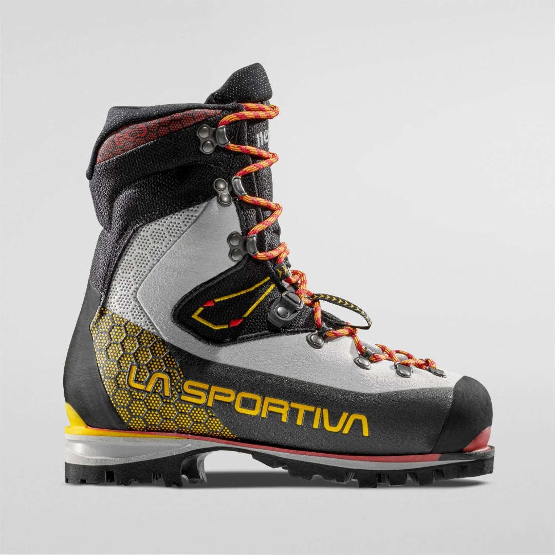 LA SPORTIVA SKWAMA CLIMBING SHOES-BLACK/YELLOW UK 4/37