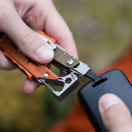 LEATHERMAN MULTIPURPOSE KNIFE SIGNAL-MESA VERDE